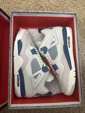 Jordan 4 blu militare taglia
