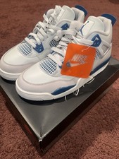 Jordan 4 blu militare (2024)